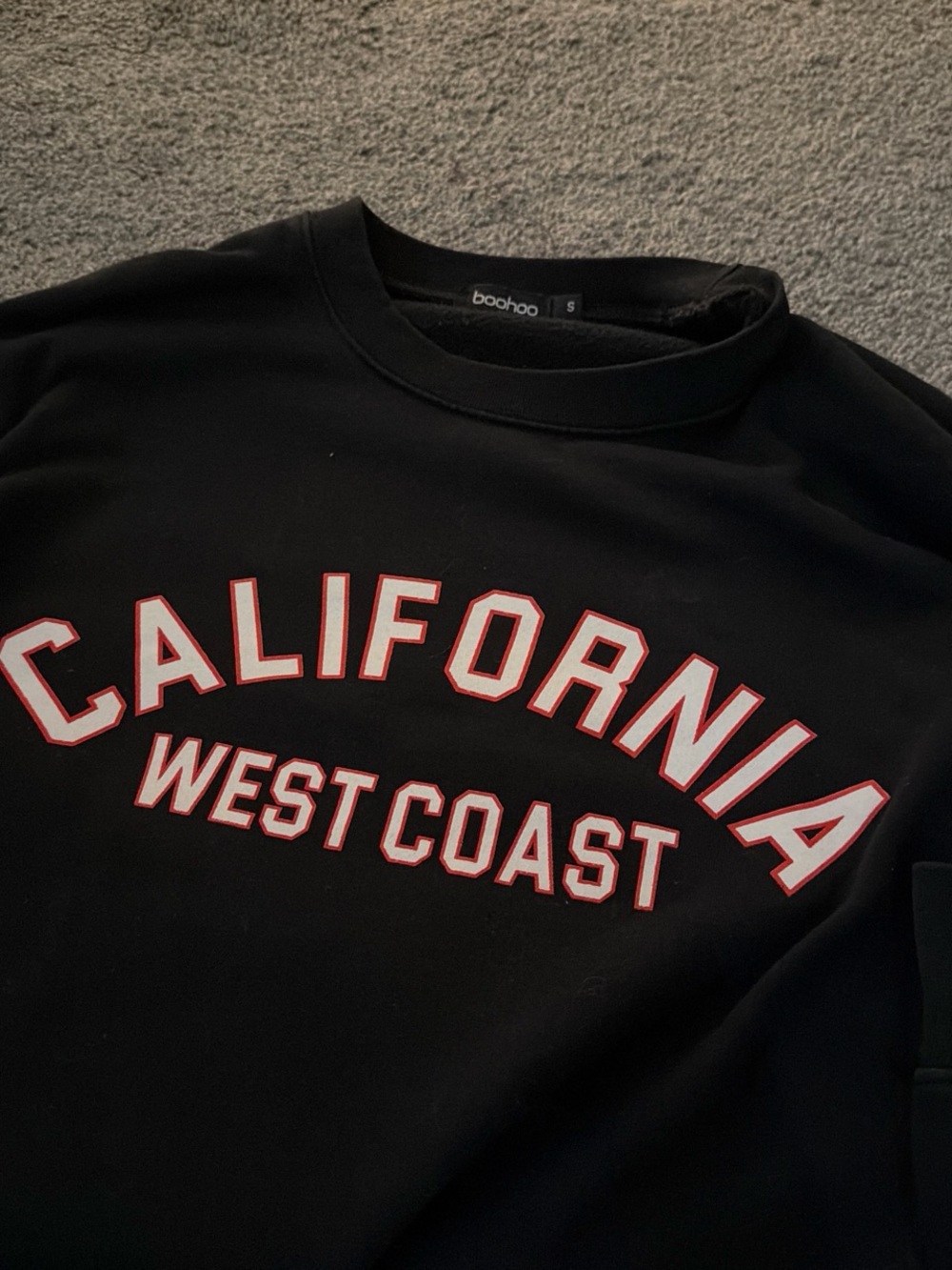 Boohoo Black Crewneck Sweatshirt with White and Red California Graphic